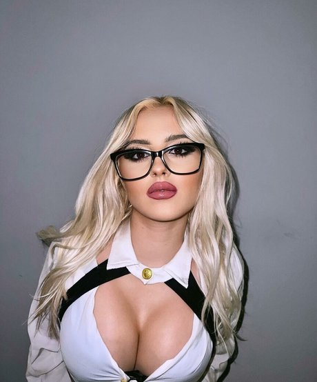 itsmoxieee star art pics