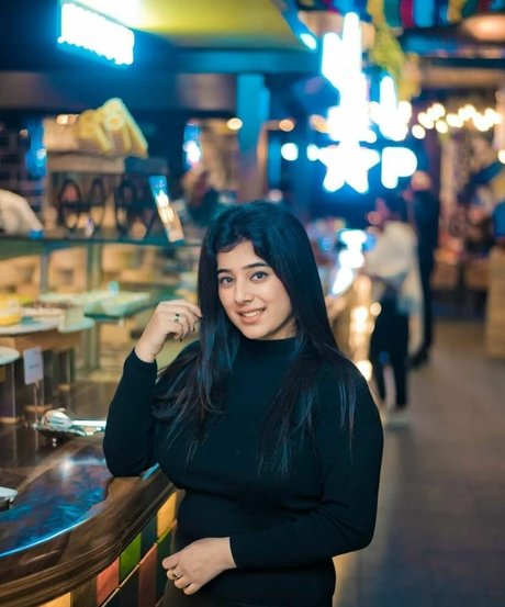 Apoorva Bhalla hd model photos