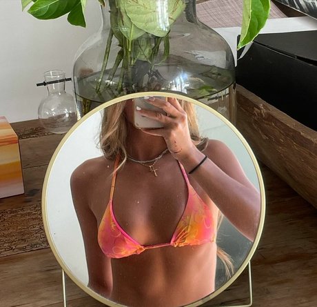 Yasmin Prenter star beautiful pic