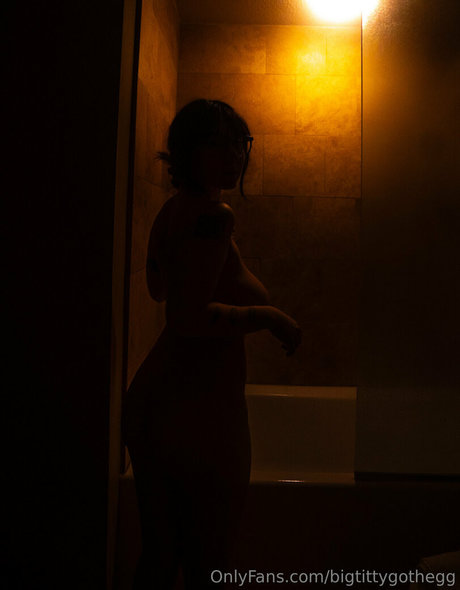 bigtittygothegg hot actress picture