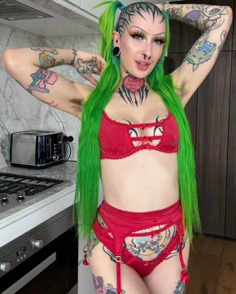 Frankie Phantom nude model picture