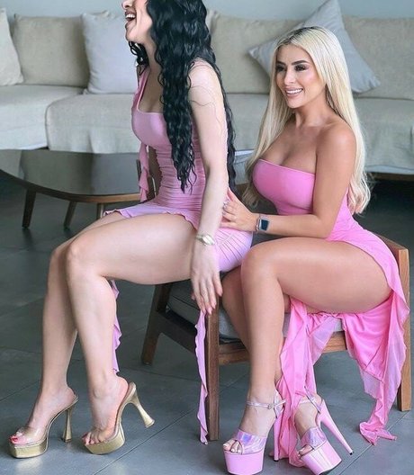 alemiarojas model xxx photo