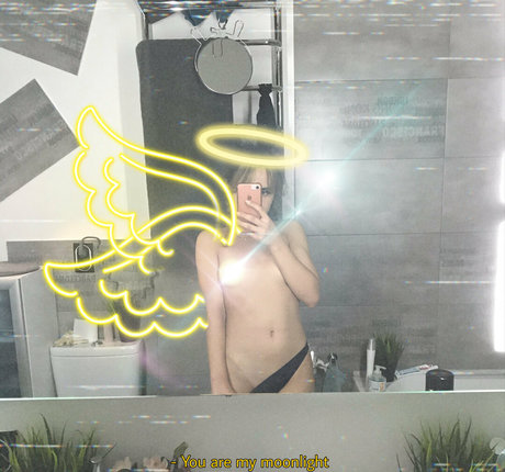 mhpeach nudes actress picture