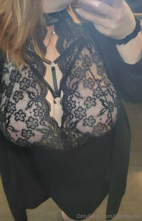 julieboobs art star img