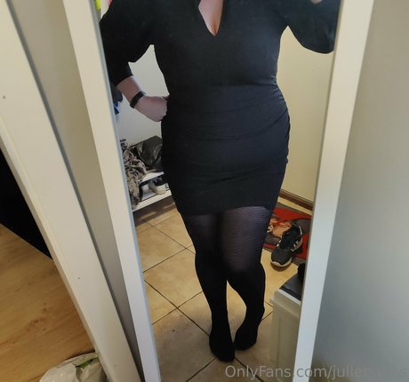 julieboobs porn model img