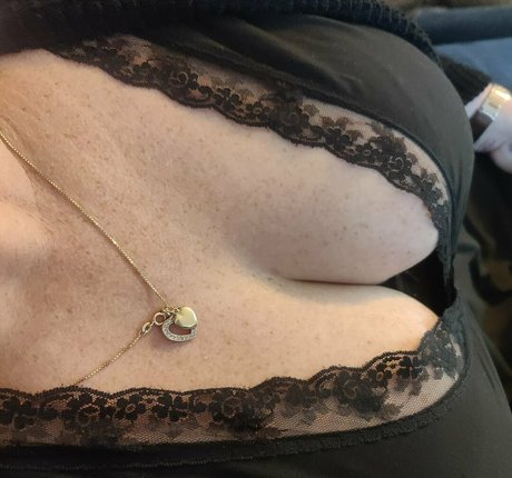 julieboobs model adult img