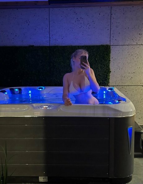 pavoxxy pornstar hd picture