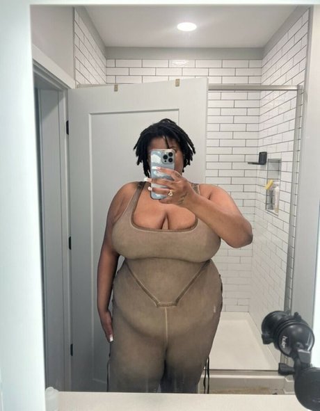 Sololust star naked gallery