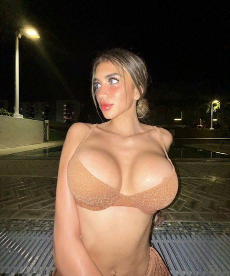 briiellas adult star photo