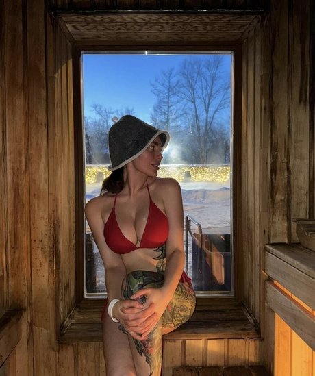 Toma Zhdanova adult star archive