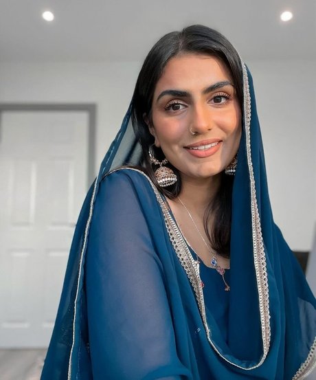 Tindy Kaur star top gallery