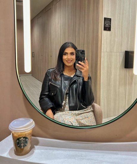 Tindy Kaur hot model pics