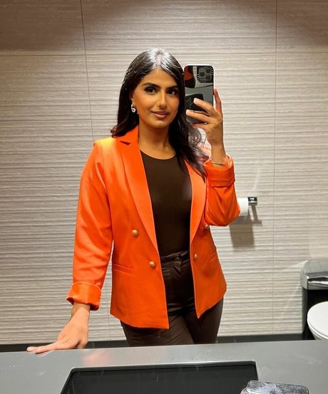 Tindy Kaur nudes actress picture