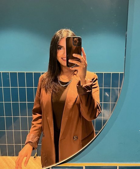 Tindy Kaur star exclusive images