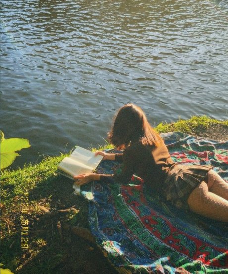 mellmoeller nudes actress galleries