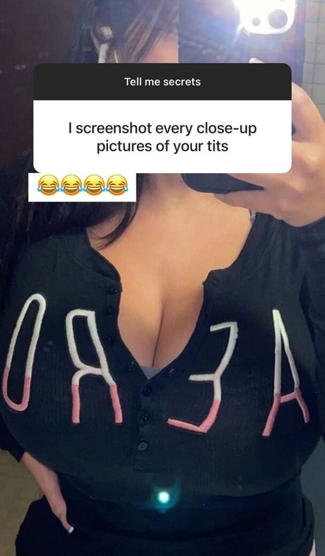 Karla Vilagomez star sexy archive