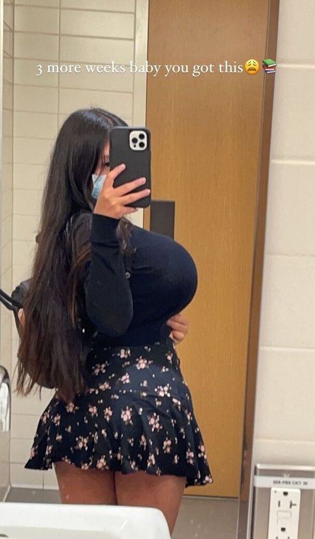 Karla Vilagomez best star images