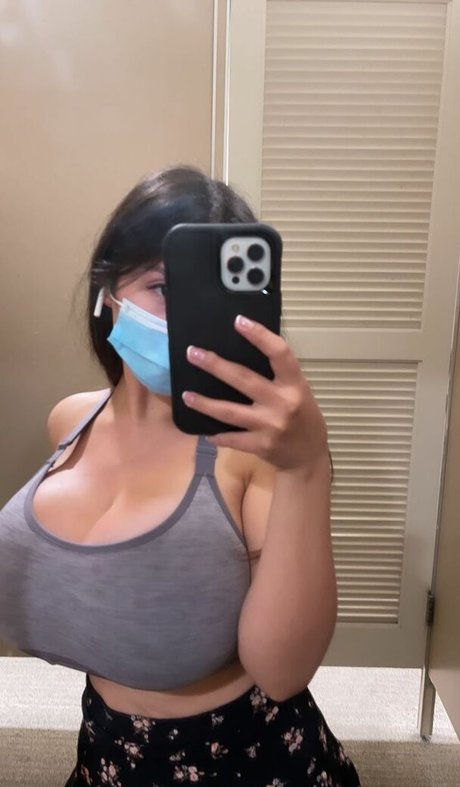 Karla Vilagomez erotic actress image