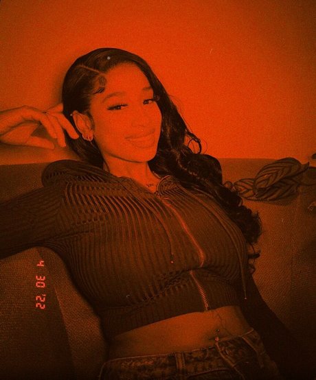 Capeverdian naked actress image