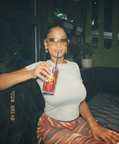 Capeverdian star adult pic