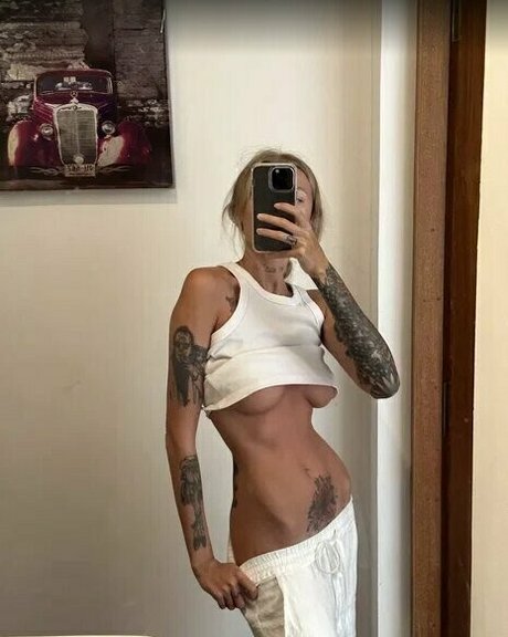 youliakyolner nudes actress picture