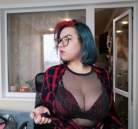 cute shemale onlyfans art nude photo