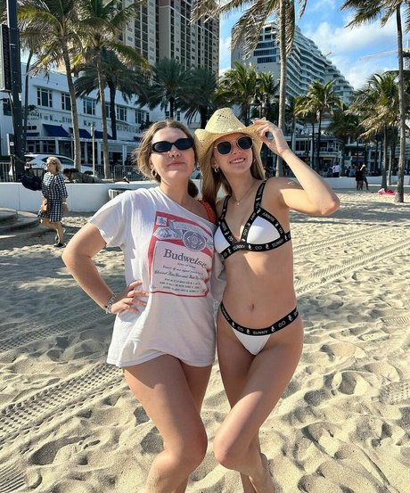 itslexismith star sexy pic