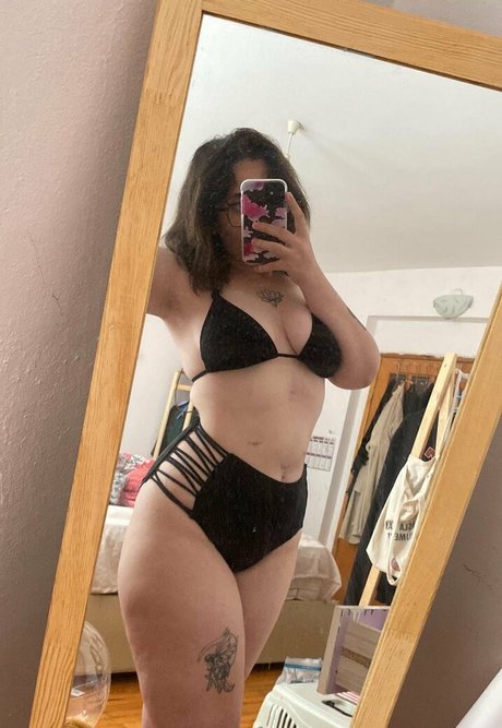 Nururkmz actress image