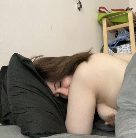 Nururkmz pornstar pic