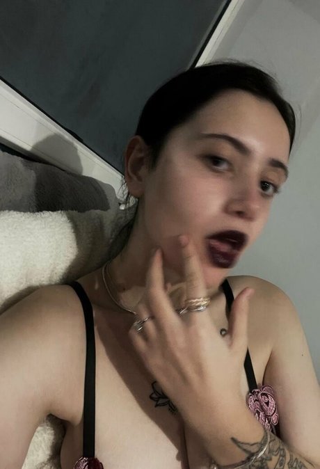 Nururkmz top actress pics