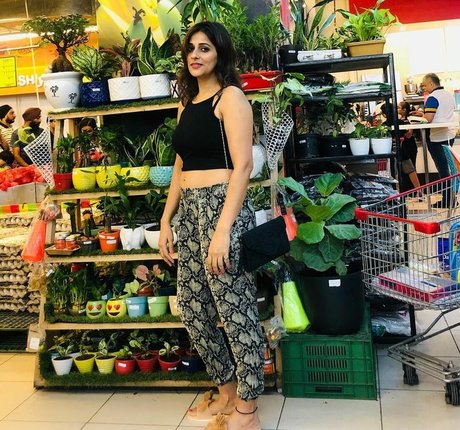 Vansheen Verma Sumbriya star hot archive