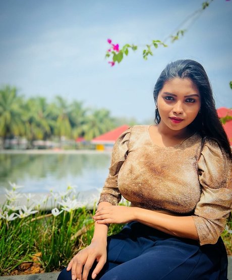 Elakkiya Rajendran porn star pic