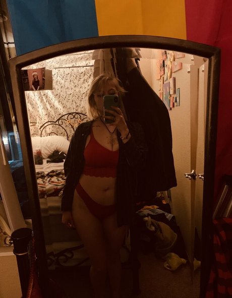 Curthobain hd actress pictures