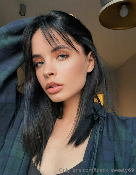 karinasweety69 hot model pictures