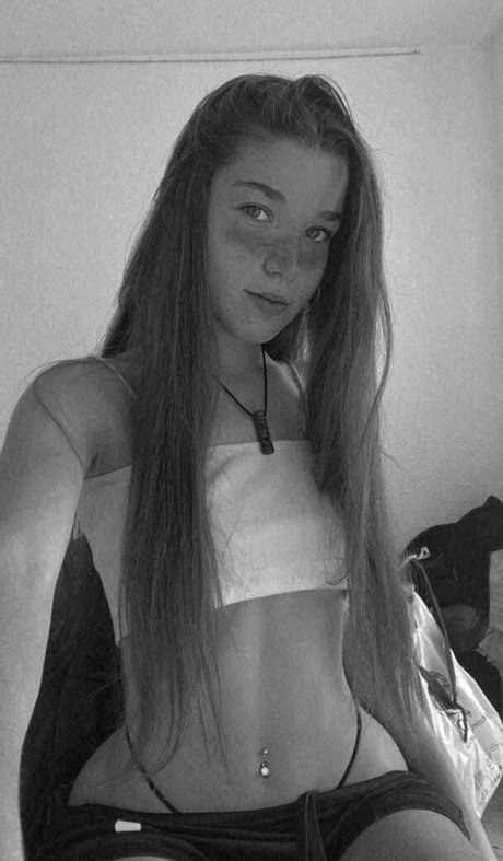 Naiara Ribelles model perfect image