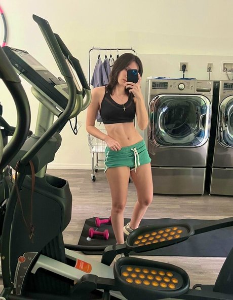 DpsDeku model pretty gallery