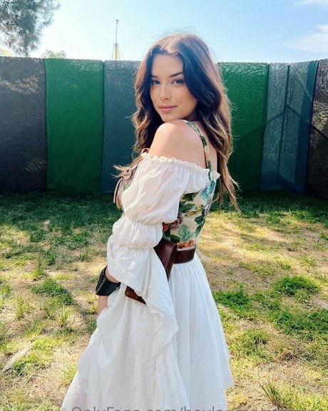 heylaurensummer sex model picture