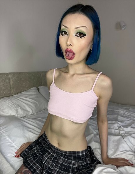 mikukandee star erotic photo