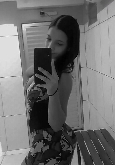 Yasmim kesia star beautiful photos