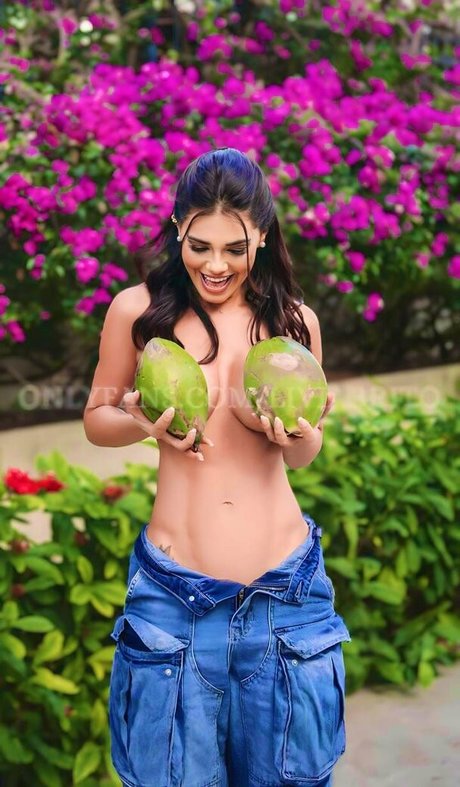 Livia Brito model hot gallery