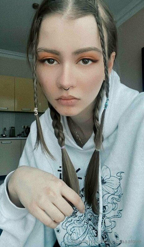 nina williams nice actress img