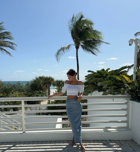 Morena Bradas model pretty archive