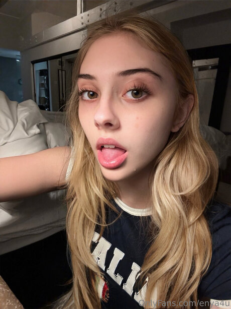 enya4u pornographic star picture