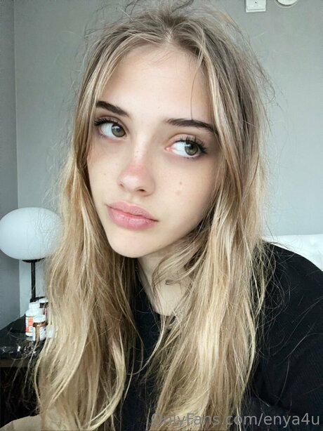 enya4u adult model gallery