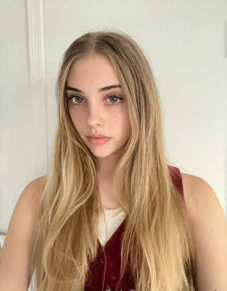 enya4u adult star image