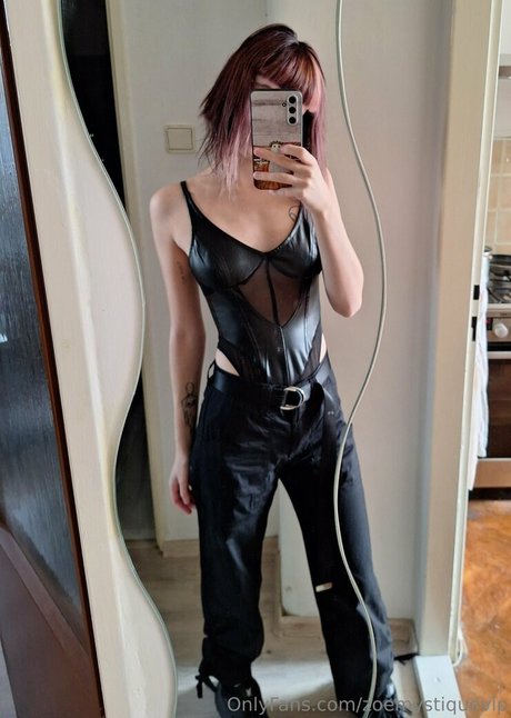 zoemystiqueee star erotic pictures