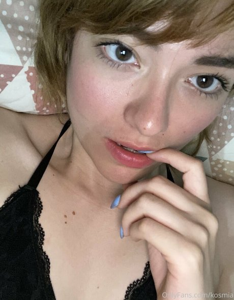 Dronae nudes star picture