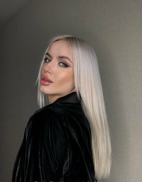 aaaaaaaaaa a free model pic