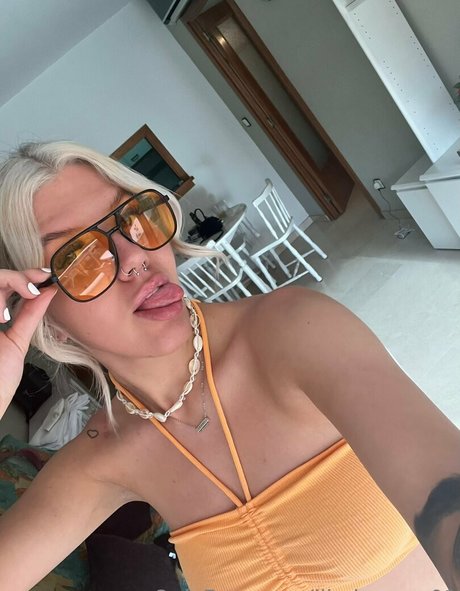 lilydawson01 model sexy photos