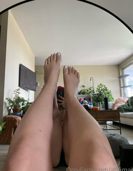 atlamai pretty model pics